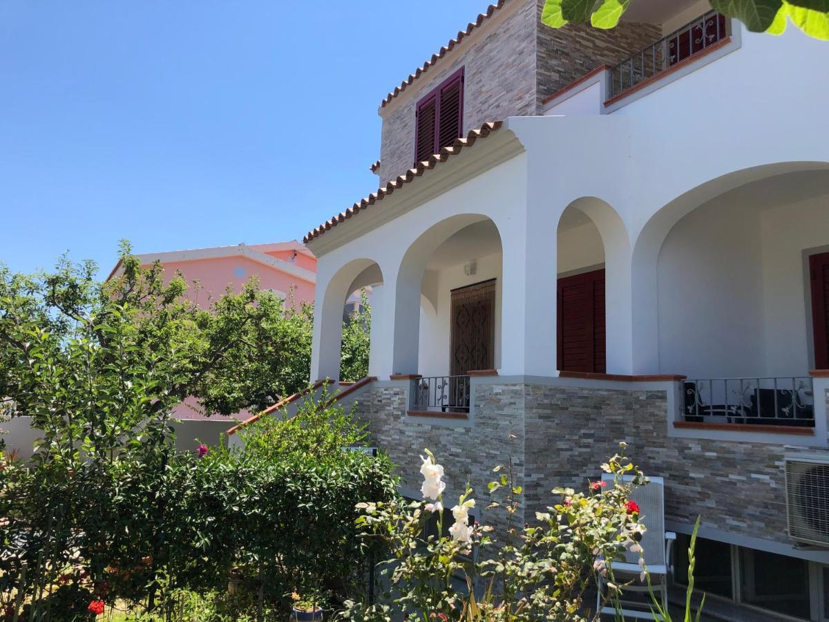 Appartamento In Villa Andreina Orosei Eksteriør bilde