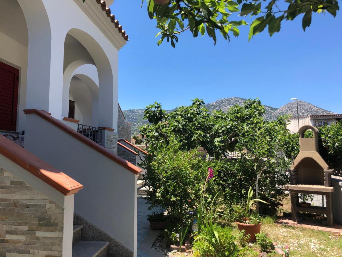 Appartamento In Villa Andreina Orosei Eksteriør bilde