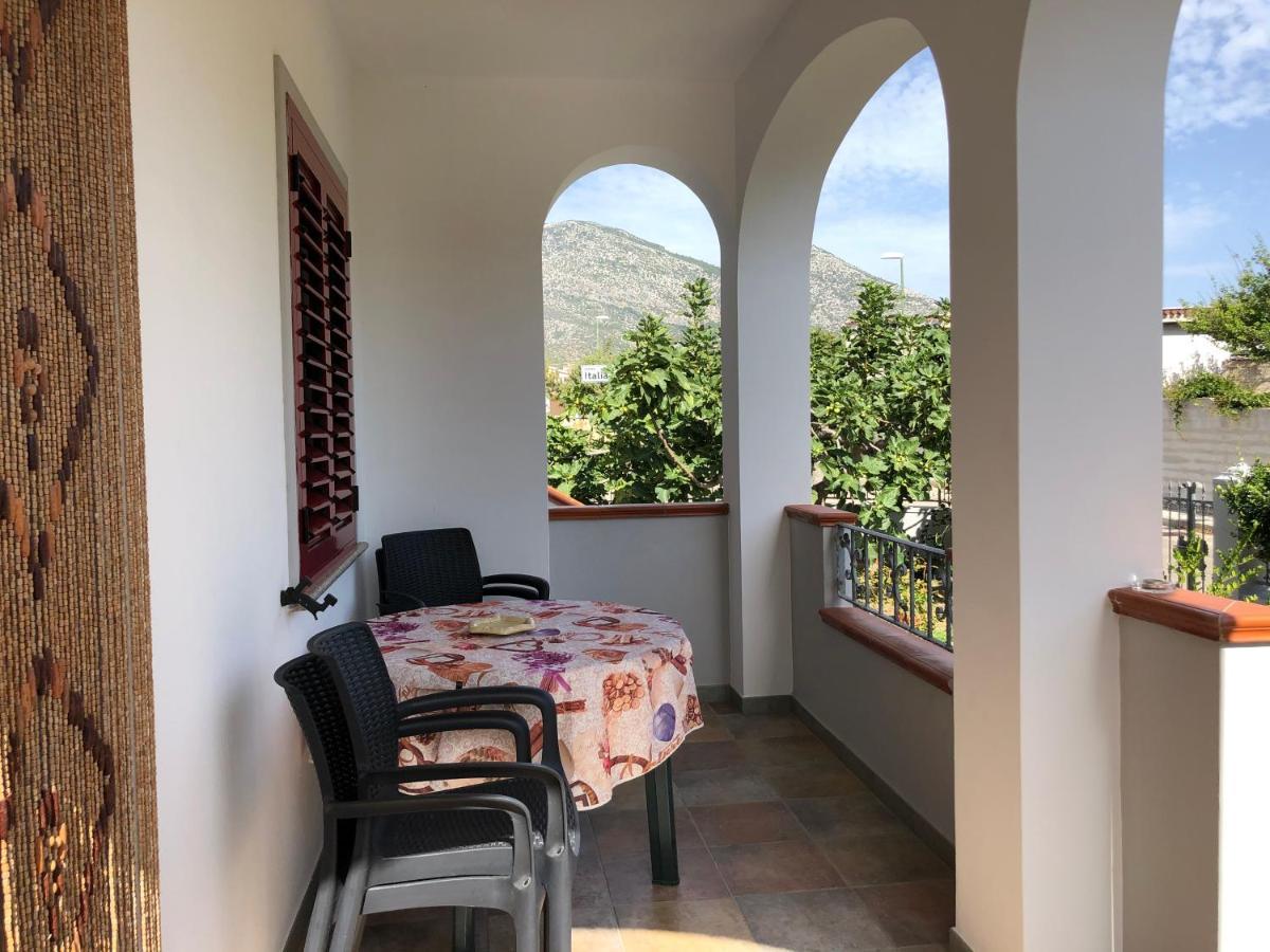Appartamento In Villa Andreina Orosei Eksteriør bilde