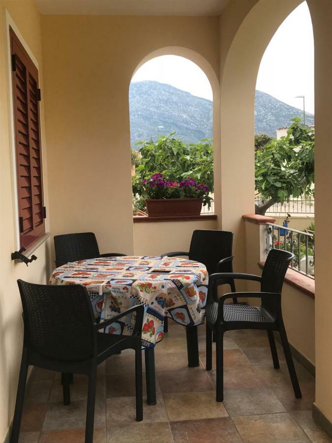 Appartamento In Villa Andreina Orosei Eksteriør bilde