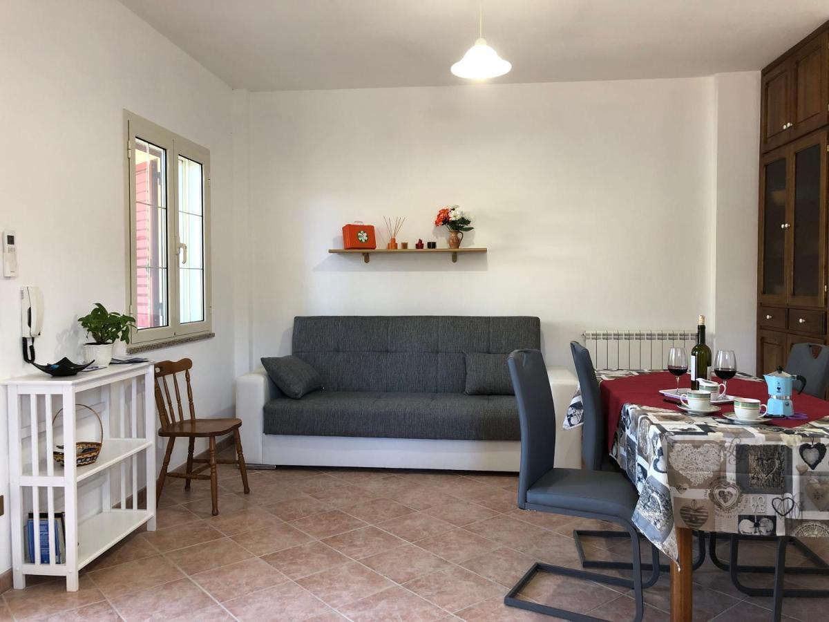 Appartamento In Villa Andreina Orosei Eksteriør bilde